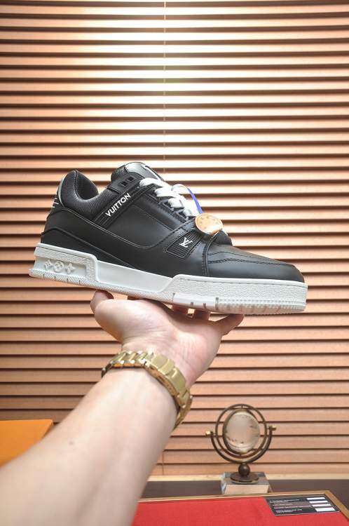 Picture of Louis Vuitton Shoes _SKULVsz35-45hnh021016238